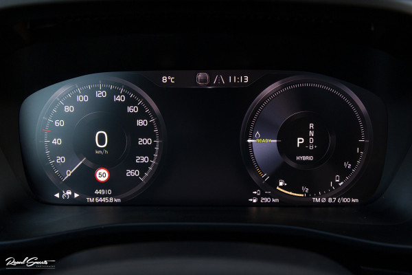 Volvo XC40 1.5 T4 Recharge R-Design | Adaptieve cruise | Panorama dak | 360 Camera |