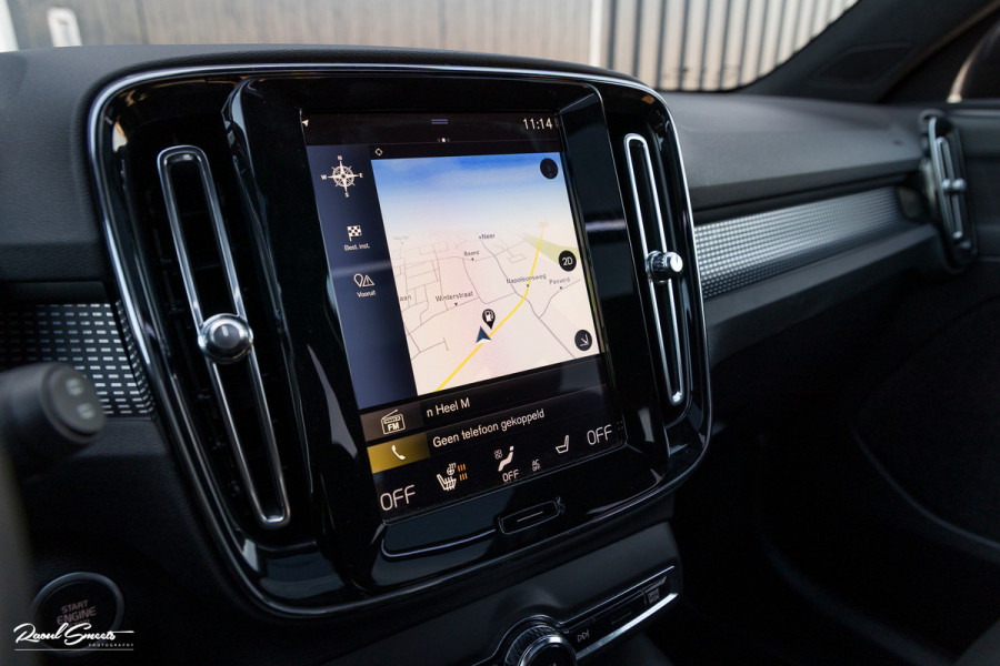 Volvo XC40 1.5 T4 Recharge R-Design | Adaptieve cruise | Panorama dak | 360 Camera |
