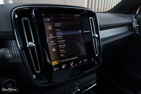 Volvo XC40 1.5 T4 Recharge R-Design | Adaptieve cruise | Panorama dak | 360 Camera |