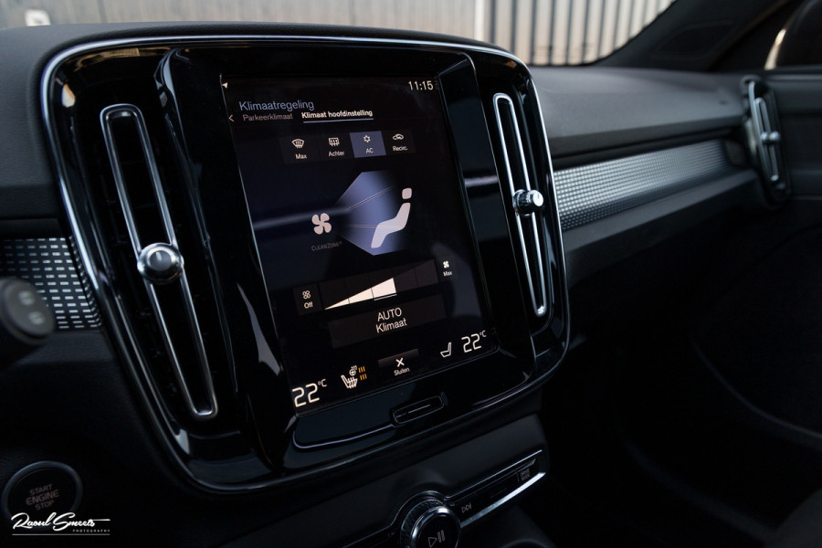 Volvo XC40 1.5 T4 Recharge R-Design | Adaptieve cruise | Panorama dak | 360 Camera |