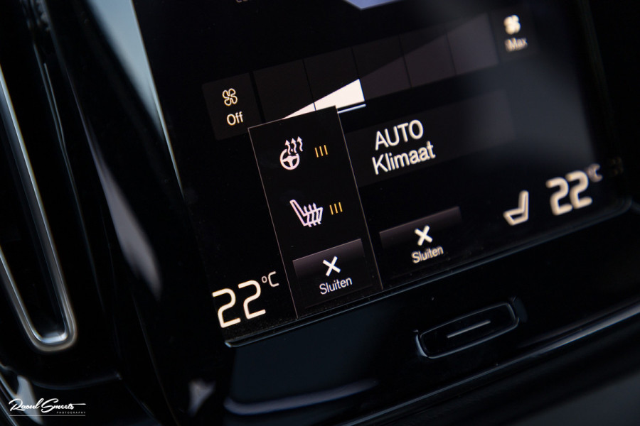 Volvo XC40 1.5 T4 Recharge R-Design | Adaptieve cruise | Panorama dak | 360 Camera |