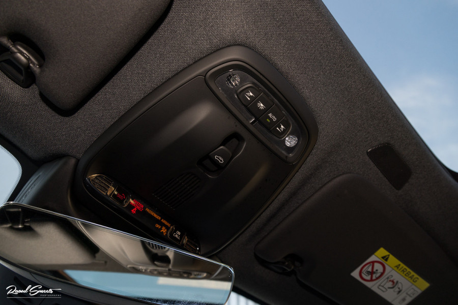 Volvo XC40 1.5 T4 Recharge R-Design | Adaptieve cruise | Panorama dak | 360 Camera |