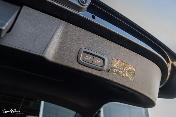 Volvo XC40 1.5 T4 Recharge R-Design | Adaptieve cruise | Panorama dak | 360 Camera |