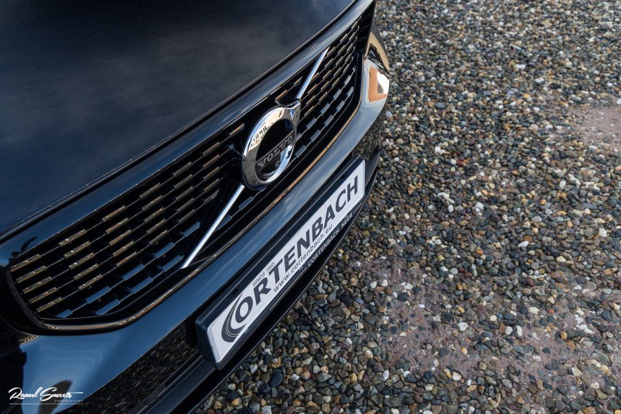 Volvo XC40 1.5 T4 Recharge R-Design | Adaptieve cruise | Panorama dak | 360 Camera |