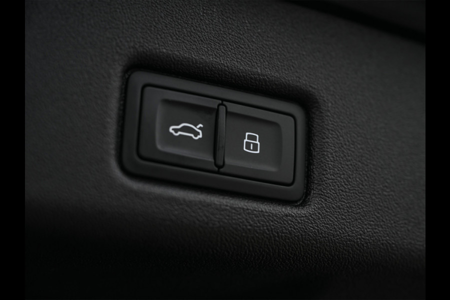 Audi Q5 2.0 TFSI e-hybrid 368pk quattro S edition Competition | S-Seats | Memory | 360 Camera | Trekhaak | Keyless entree | Adaptive Cruise | Ambiance interieur | Passagiers display |