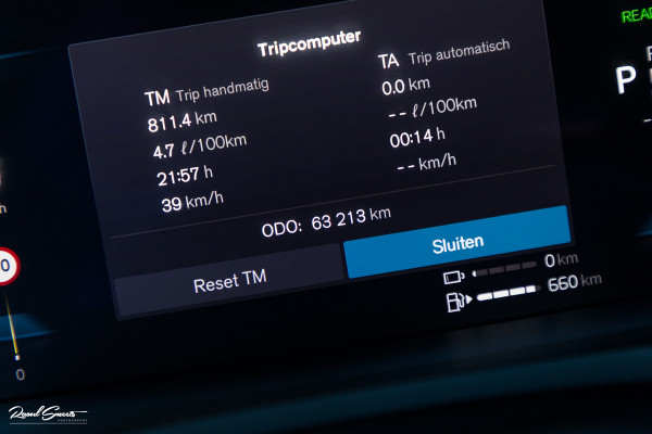 Volvo V60 2.0 T8 Plug-in hybrid AWD Ultimate Dark | Panorama dak | Adaptieve cruise | Harman Kardon | Blis | Memory |