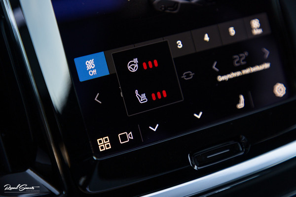 Volvo V60 2.0 T8 Plug-in hybrid AWD Ultimate Dark | Panorama dak | Adaptieve cruise | Harman Kardon | Blis | Memory |