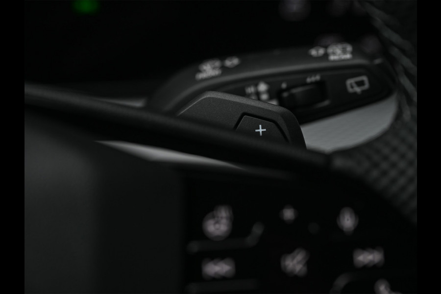 Audi Q5 2.0 TFSI e-hybrid quattro 368pk S edition Competition | S-Seats | B&O Sound | Head-Up | Memory | 360 Camera | Trekhaak | Keyless entree | Adaptive Cruise | Ambiance interieur | MMI bijrijder display|