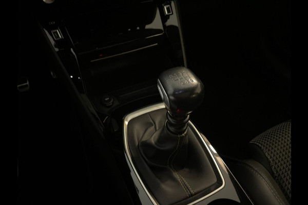 Peugeot 208 1.2 PureTech GT PANO AIRCO NAVI CRUISE BLUETOOTH LED METALLIC BLAUW PRIVACYGLAS ZEER NETTE AUTO