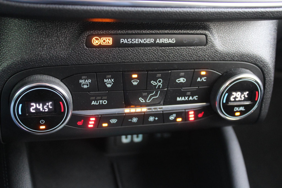 Ford FOCUS Wagon 1.0 EcoBoost Titanium X Business Automaat | Trekhaak | Winter Pack | Adaptive cruise control | Camera