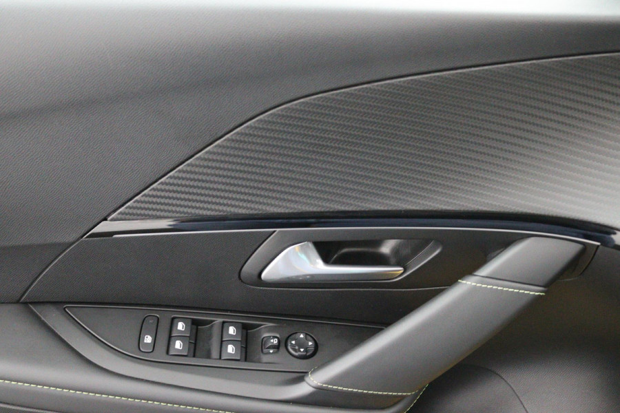 Peugeot 208 1.2*GT-LINE*PANO*AUTOM*ECC*CRUISE*NAVI*CAM*CARPLAY