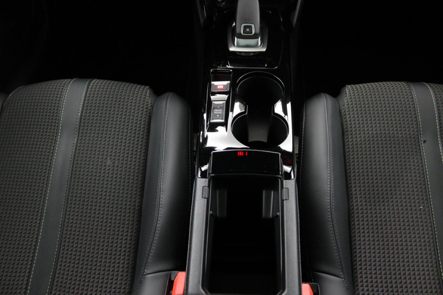 Peugeot 208 1.2*GT-LINE*PANO*AUTOM*ECC*CRUISE*NAVI*CAM*CARPLAY