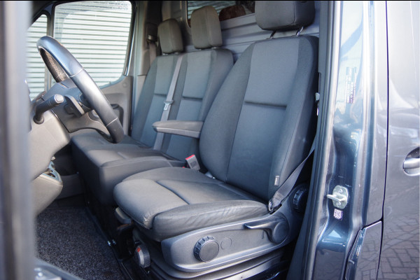 Mercedes-Benz Sprinter 319 3.0 CDI V6 L2H1 AUT. LED, 2X SCHUIFDEUR, 3.5T TREKHAAK, MBUX 10'', 360 CAMERA, STOELVERWARMING, VOORRUIT VERWARMING, LEDER S