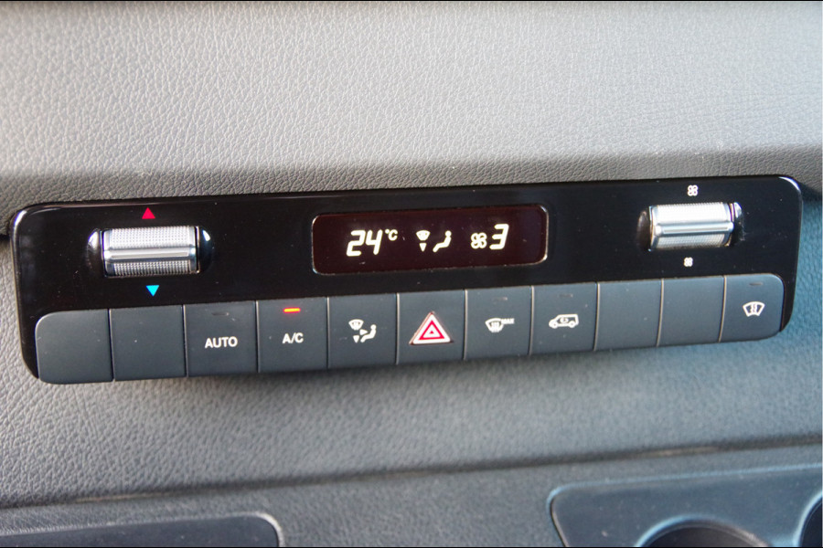 Mercedes-Benz Sprinter 319 3.0 CDI V6 L2H1 AUT. LED, 2X SCHUIFDEUR, 3.5T TREKHAAK, MBUX 10'', 360 CAMERA, STOELVERWARMING, VOORRUIT VERWARMING, LEDER S