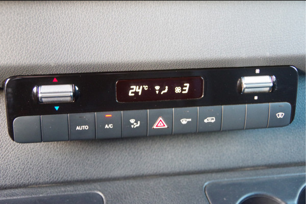 Mercedes-Benz Sprinter 319 3.0 CDI V6 L2H1 AUT. LED, 2X SCHUIFDEUR, 3.5T TREKHAAK, MBUX 10'', 360 CAMERA, STOELVERWARMING, VOORRUIT VERWARMING, LEDER S