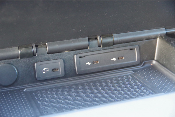 Mercedes-Benz Sprinter 319 3.0 CDI V6 L2H1 AUT. LED, 2X SCHUIFDEUR, 3.5T TREKHAAK, MBUX 10'', 360 CAMERA, STOELVERWARMING, VOORRUIT VERWARMING, LEDER S