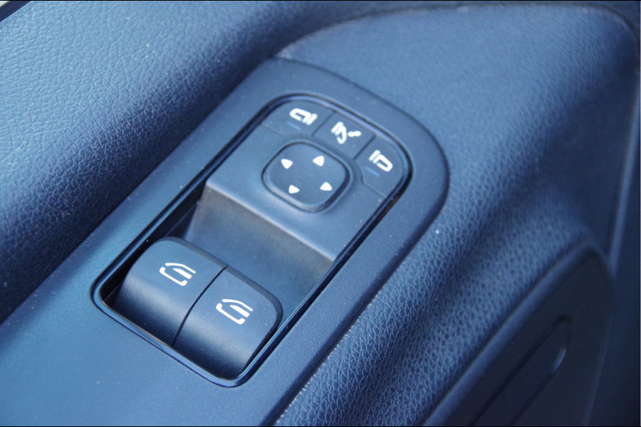 Mercedes-Benz Sprinter 319 3.0 CDI V6 L2H1 AUT. LED, 2X SCHUIFDEUR, 3.5T TREKHAAK, MBUX 10'', 360 CAMERA, STOELVERWARMING, VOORRUIT VERWARMING, LEDER S