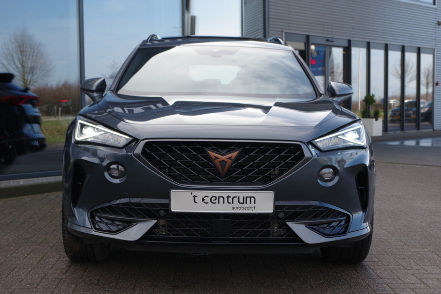 CUPRA Formentor 1.4 e-Hybrid 204 PK Performance PHEV, Panoramadak, Trekhaak, Memory, Winterpakket