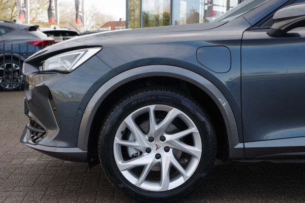 CUPRA Formentor 1.4 e-Hybrid 204 PK Performance PHEV, Panoramadak, Trekhaak, Memory, Winterpakket