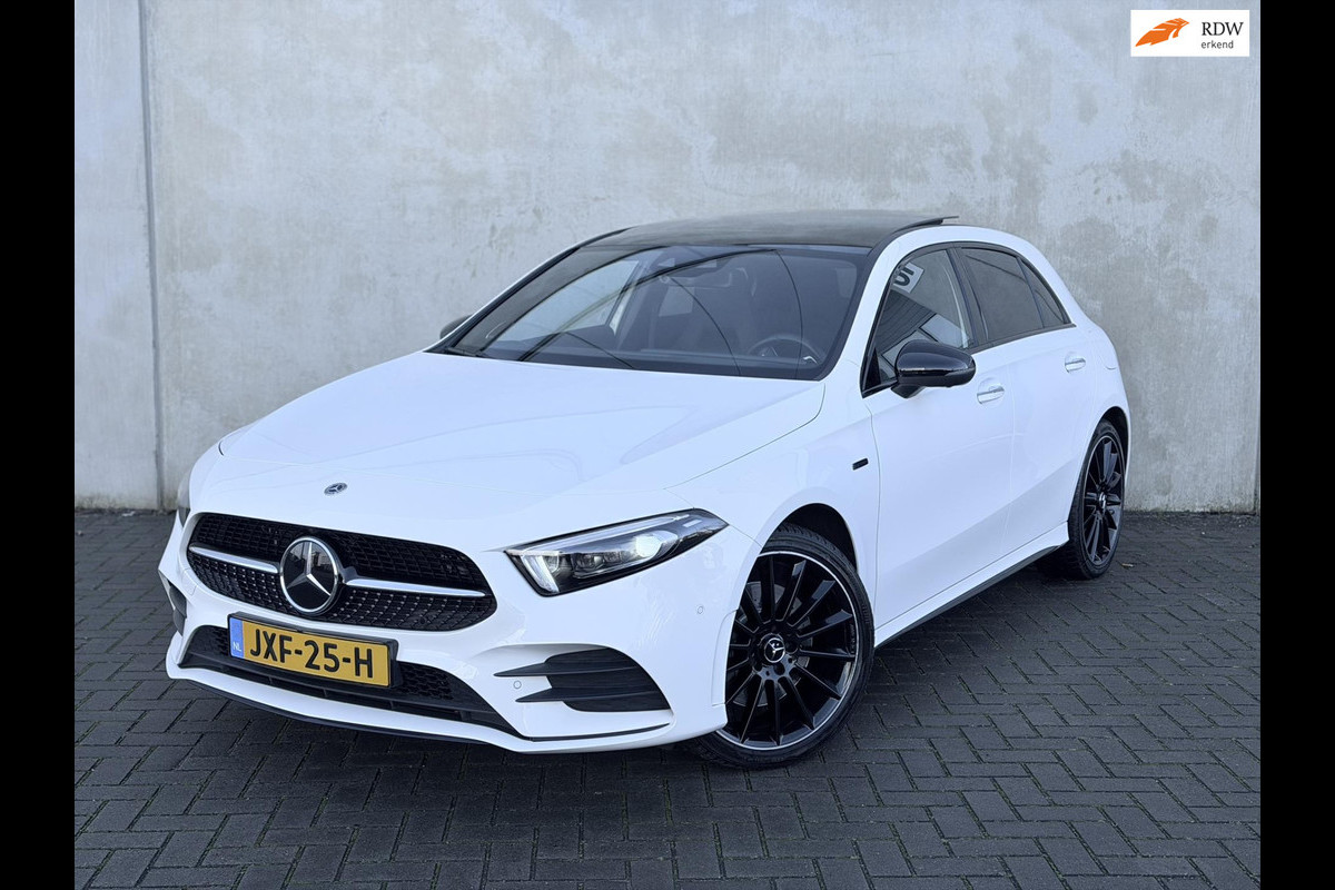 Mercedes-Benz A-Klasse A250e AMG Night Pano HUD Burmester 360 19'' Trekh Leder/alca