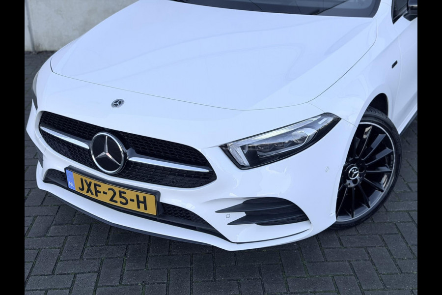Mercedes-Benz A-Klasse A250e AMG Night Pano HUD Burmester 360 19'' Trekh Leder/alca