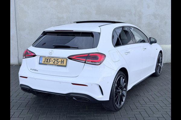 Mercedes-Benz A-Klasse A250e AMG Night Pano HUD Burmester 360 19'' Trekh Leder/alca