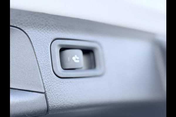 Mercedes-Benz A-Klasse A250e AMG Night Pano HUD Burmester 360 19'' Trekh Leder/alca