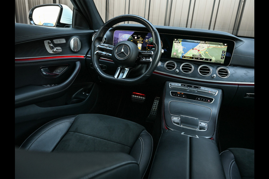 Mercedes-Benz E-Klasse 300 e 4MATIC 320pk AMG Line | Panorama dak | Burmester Sound | Distronic | Memory seats | Head-Up | Ambiance interieur  | Camera 360 | Full Led