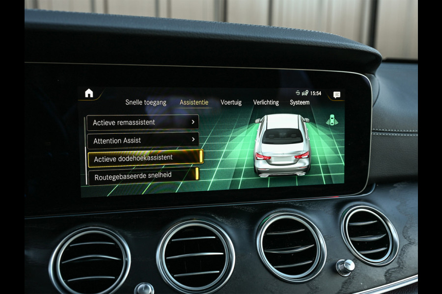 Mercedes-Benz E-Klasse 300 e 4MATIC 320pk AMG Line | Panorama dak | Burmester Sound | Distronic | Memory seats | Head-Up | Ambiance interieur  | Camera 360 | Full Led