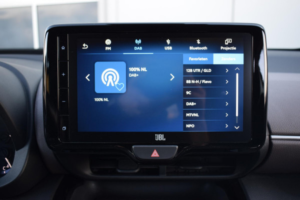 Toyota Yaris Cross 1.5 Hybrid Executive | Two Tone | Apple CarPlay | Half Leer | Stoelverwarming