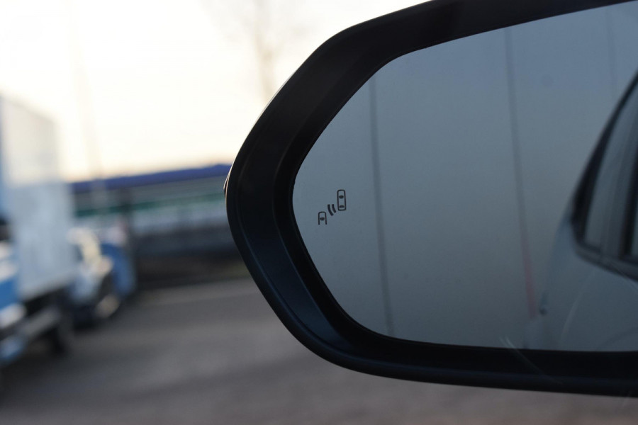 Toyota Yaris Cross 1.5 Hybrid Executive | Two Tone | Apple CarPlay | Half Leer | Stoelverwarming