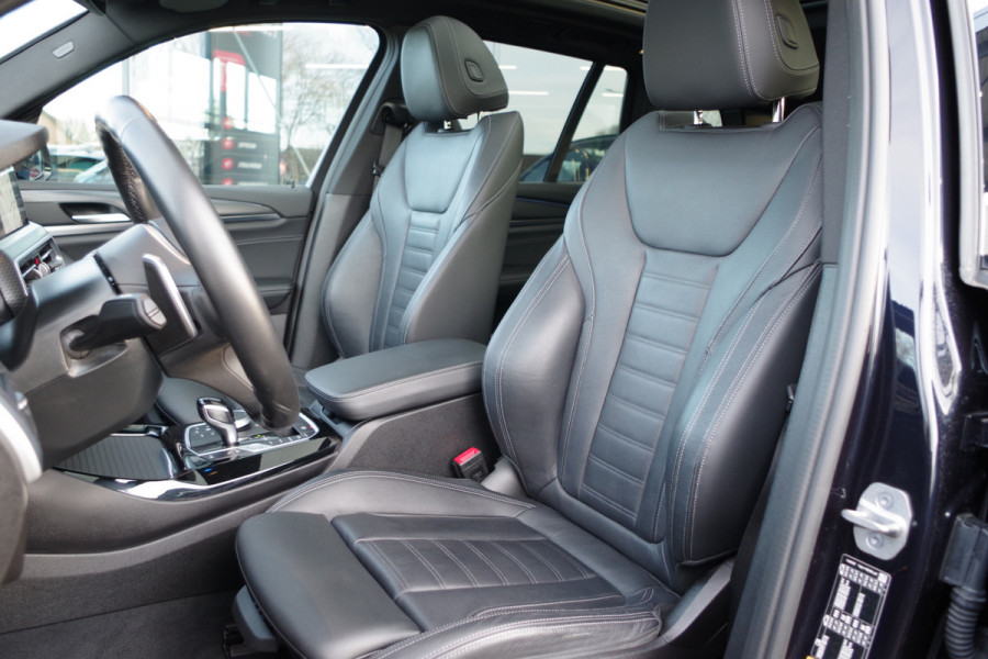 BMW X3 xDrive30e 293 PK High Executive M-Sport, Panoramadak, H/K Sound, Memory