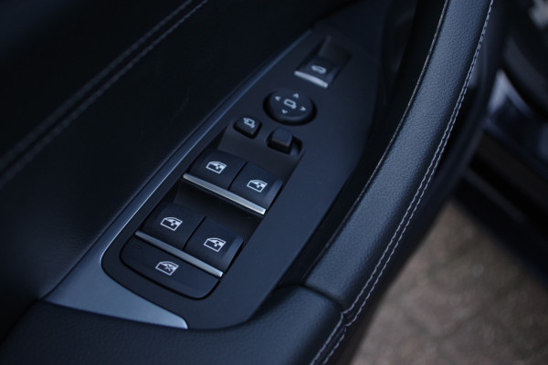 BMW X3 xDrive30e 293 PK High Executive M-Sport, Panoramadak, H/K Sound, Memory