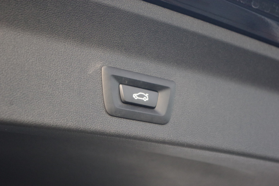 BMW X3 xDrive30e 293 PK High Executive M-Sport, Panoramadak, H/K Sound, Memory