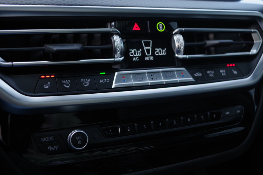 BMW X3 xDrive30e 293 PK High Executive M-Sport, Panoramadak, H/K Sound, Memory