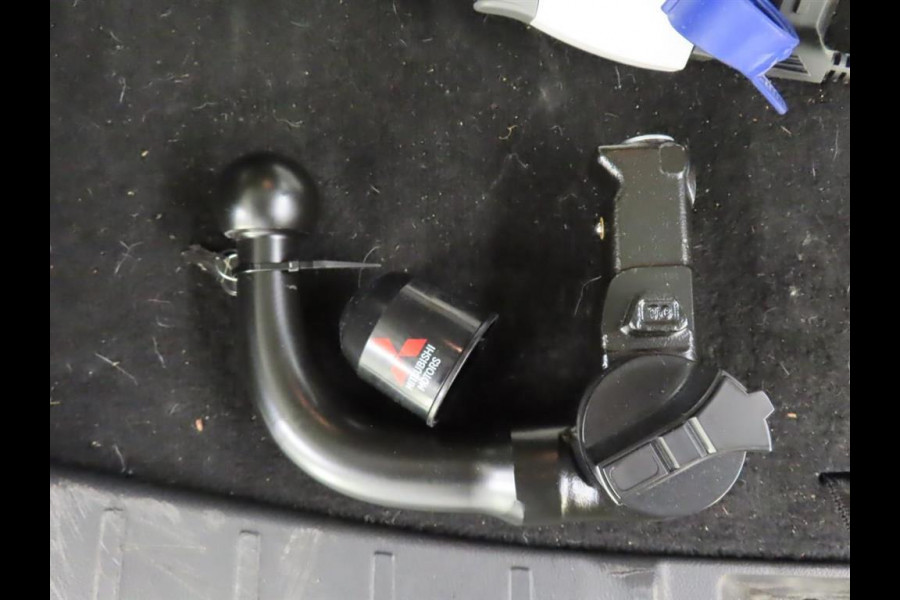 Mitsubishi Outlander 2.4 PHEV Pure Trekhaak Navi