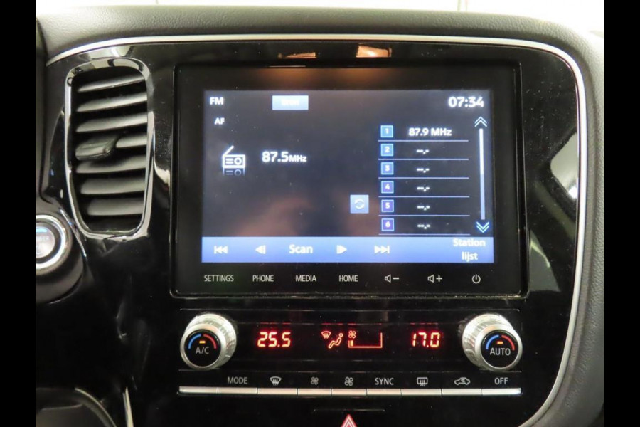 Mitsubishi Outlander 2.4 PHEV Pure Trekhaak Navi