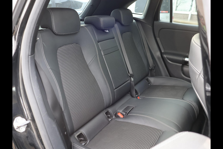 Mercedes-Benz EQA 250 LUXURY 67 kWh SOH 96% + PANORAMA | CAMERA | SFEERVERLICHTING | STOELVERWARMING