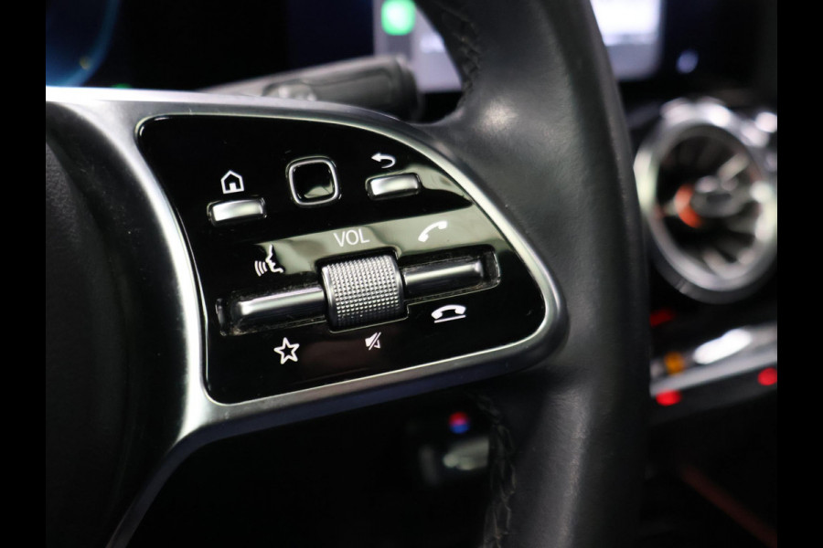 Mercedes-Benz EQA 250 LUXURY 67 kWh SOH 96% + PANORAMA | CAMERA | SFEERVERLICHTING | STOELVERWARMING