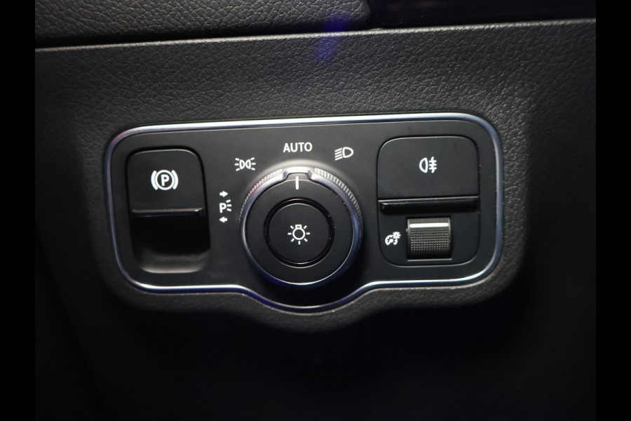 Mercedes-Benz EQA 250 LUXURY 67 kWh SOH 96% + PANORAMA | CAMERA | SFEERVERLICHTING | STOELVERWARMING