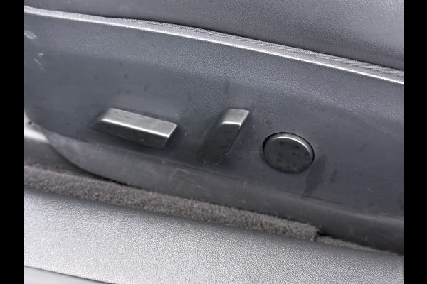 Tesla Model 3 RWD SR plus 325PK SOH 93% LFP Accu Lmv 18" AutoPilot Leder Panoramadak Adaptive-Cruise Camera's Elektr.-Stuur+Stoelen+Spiegels+G Navi LED DAB Voorverwarmen interieur via App Keyless One-Pedal-Drive 1e Eigenaar Origineel Nederlandse Auto Fabrieksgarantie op Accu en Motor tot 11-12-2028/160.000km