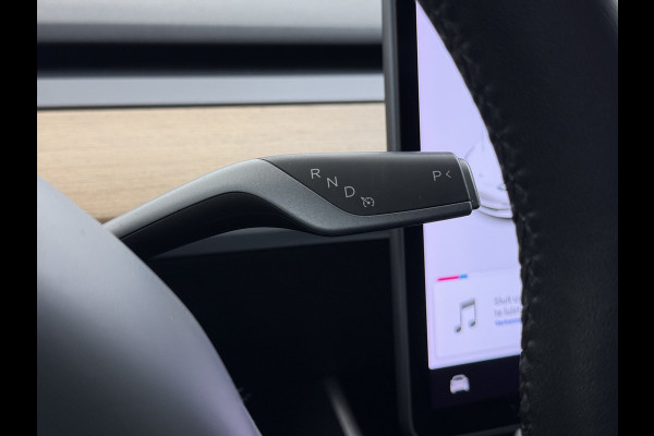 Tesla Model 3 RWD SR plus 325PK SOH 93% LFP Accu Lmv 18" AutoPilot Leder Panoramadak Adaptive-Cruise Camera's Elektr.-Stuur+Stoelen+Spiegels+G Navi LED DAB Voorverwarmen interieur via App Keyless One-Pedal-Drive 1e Eigenaar Origineel Nederlandse Auto Fabrieksgarantie op Accu en Motor tot 10-12-2028/160.000km