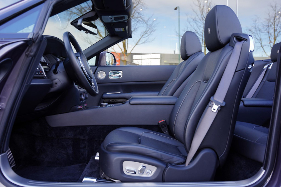 Rolls-Royce Dawn 6.6 V12 Black Badge / Bespoke Audio / 15 D.Km