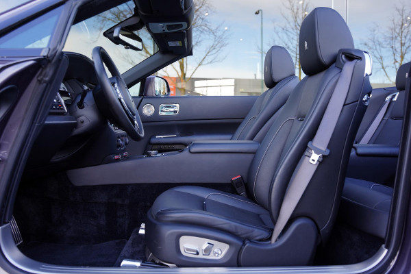 Rolls-Royce Dawn 6.6 V12 Black Badge / Bespoke Audio / 15 D.Km