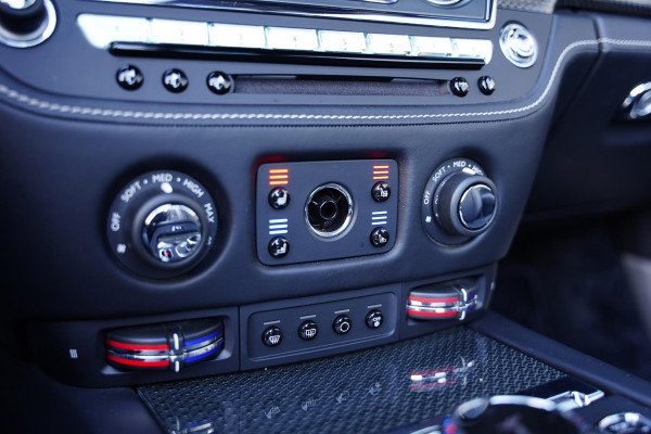 Rolls-Royce Dawn 6.6 V12 Black Badge / Bespoke Audio / 15 D.Km