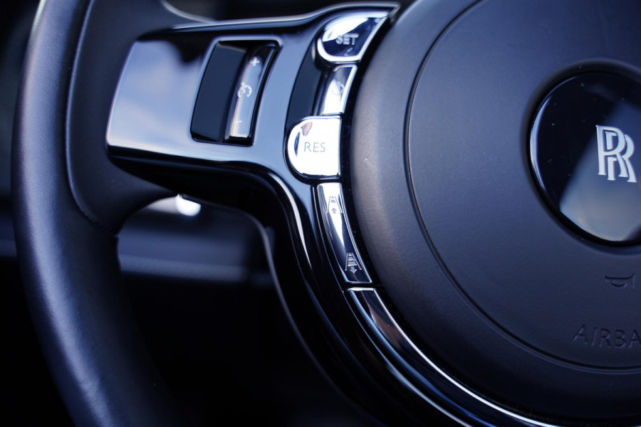 Rolls-Royce Dawn 6.6 V12 Black Badge / Bespoke Audio / 15 D.Km