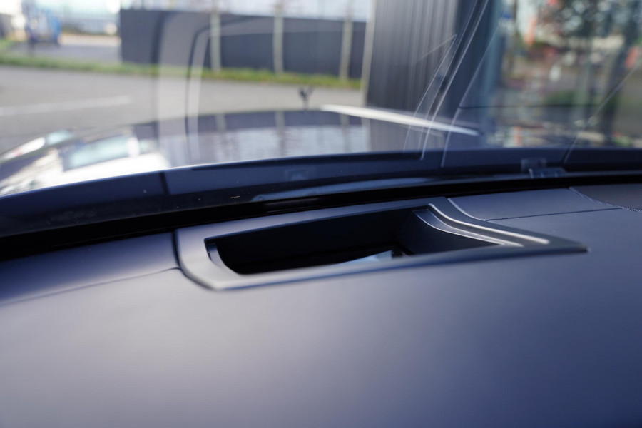 Rolls-Royce Dawn 6.6 V12 Black Badge / Bespoke Audio / 15 D.Km