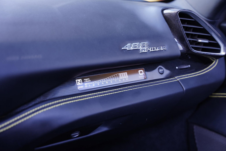 Ferrari 488 3.9 Spider HELE / Full Akrapovic / Tri Coat Paint / Painted Livery / Lifting