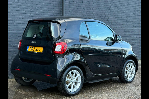 Smart Fortwo EQ Comfort 18 kWh NAVI | PDC | AUTOMAAT | AIRCO | NWE APK