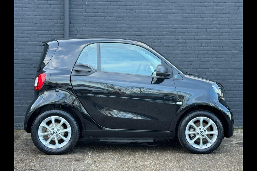 Smart Fortwo EQ Comfort 18 kWh NAVI | PDC | AUTOMAAT | AIRCO | NWE APK